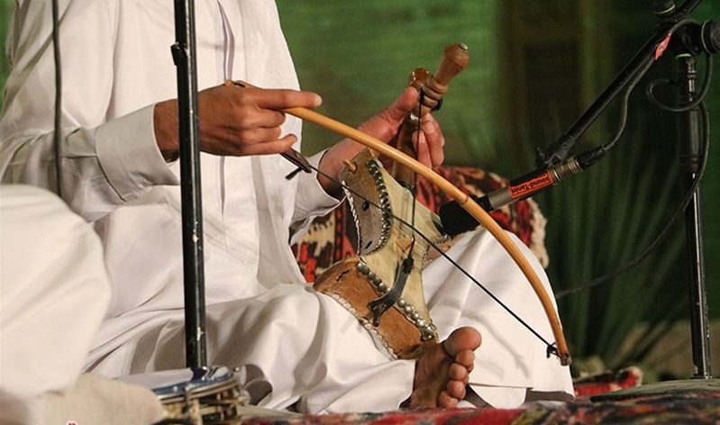 تکنوازی هنرمند قشقایی آغازگر چهاردهمین جشنواره موسیقی نواحی