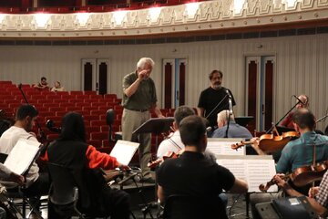 ارکستر ملی ایران «وداع» را با خوانندگی «حسام‌الدین سراج» روی صحنه می‌برد